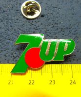 7 UP PIN GLASIERT SILBRIG
