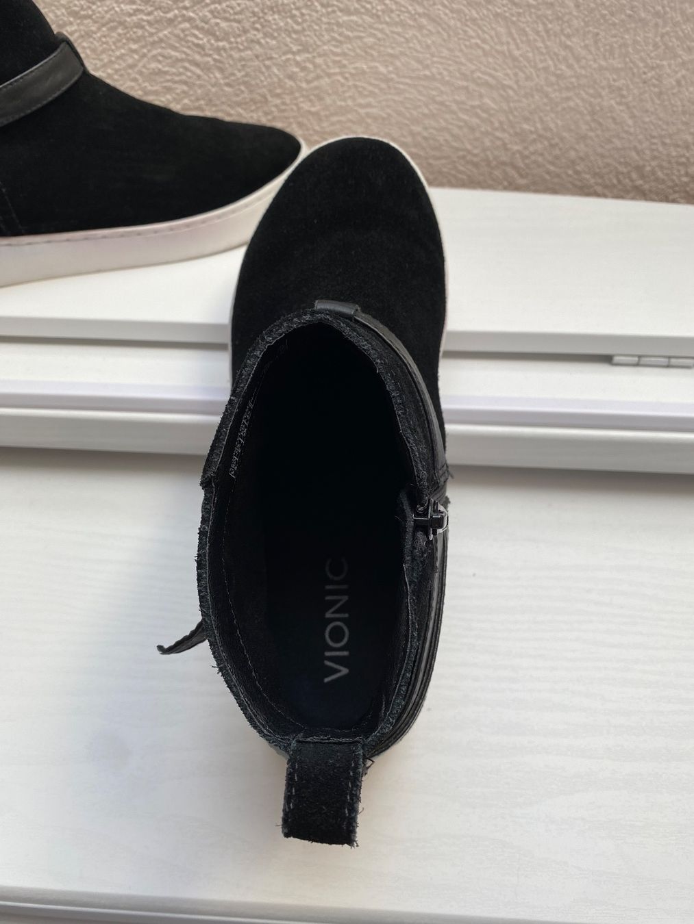 Scarpe da donna: Magnifiques Chaussures Vionic pointure 39 – Usato da Savagnier venduto da Pivovar2 2