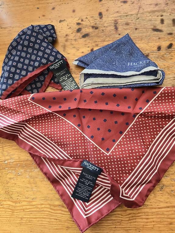 Taschen: Pochette en soie de Pochette de costumes  – Gebraucht aus Grand-Lancy von nor_ltq8