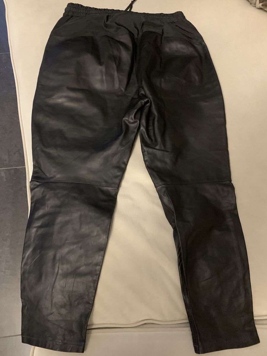 Alexander Wang Pantaloni: Alexander Wang Lederhose – Usato da Bergdietikon venduto da zor_856j 7