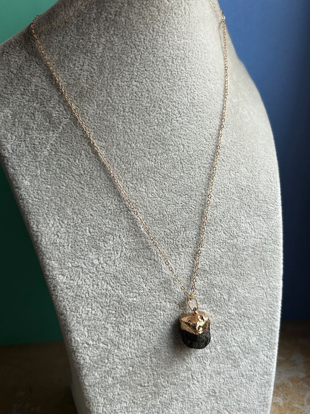 Pendentifs: Anhänger Black Stone goldenprotection – D'occasion à Dittingen par Bijoubelle 1