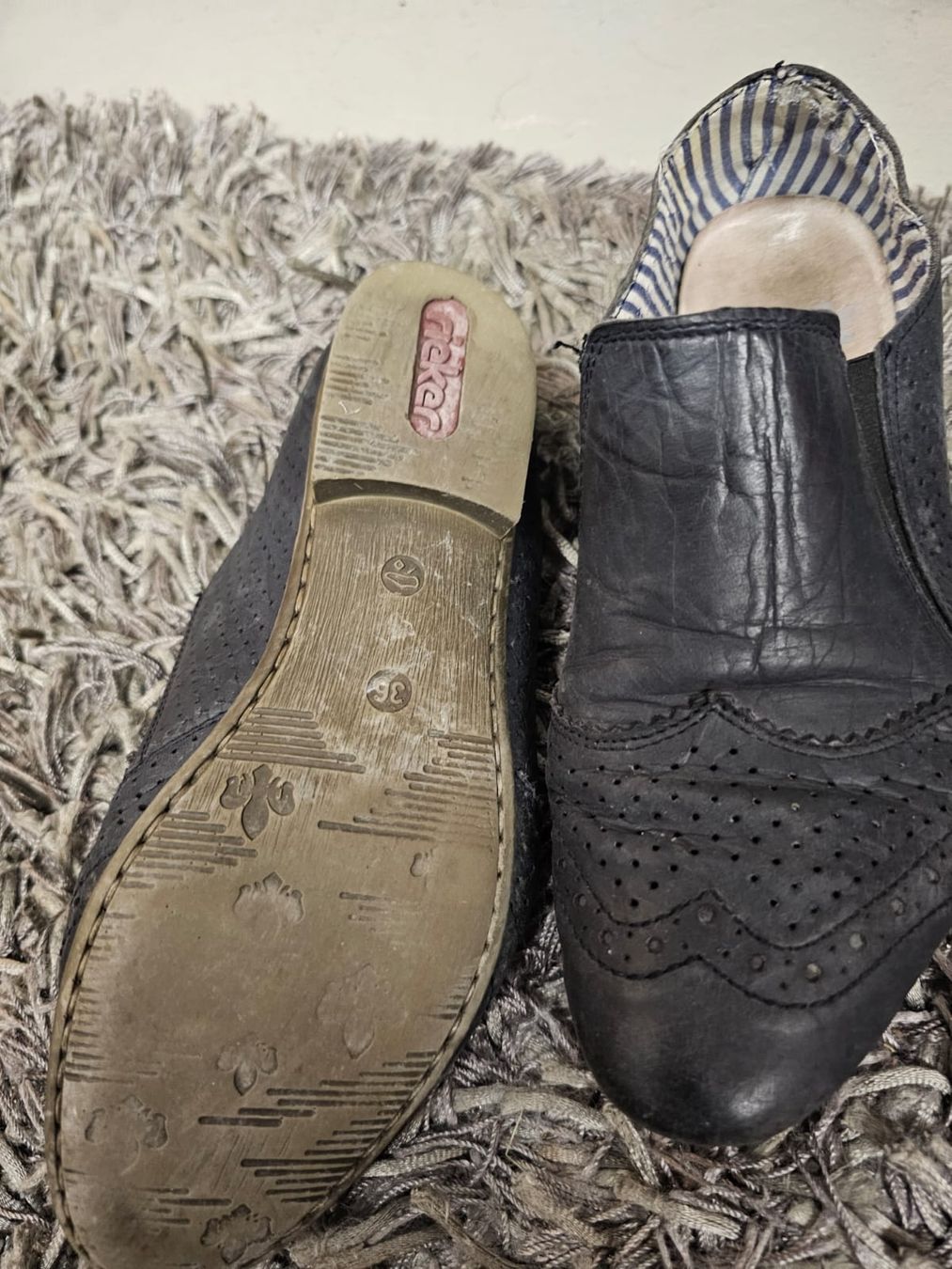 Scarpe da donna: Schwarze Leder Chelsea Boots Gr. 38 – Usato da Zürich venduto da iwa_7wfj 1