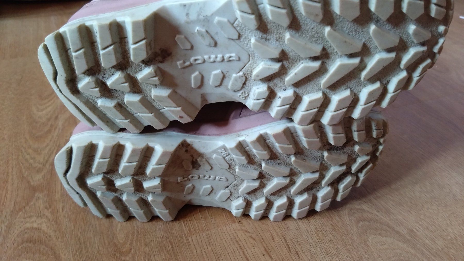 Lowa Scarpe per ragazze: Lowa Winterschuh gr 28 – Usato da Triengen venduto da Ronner84 2