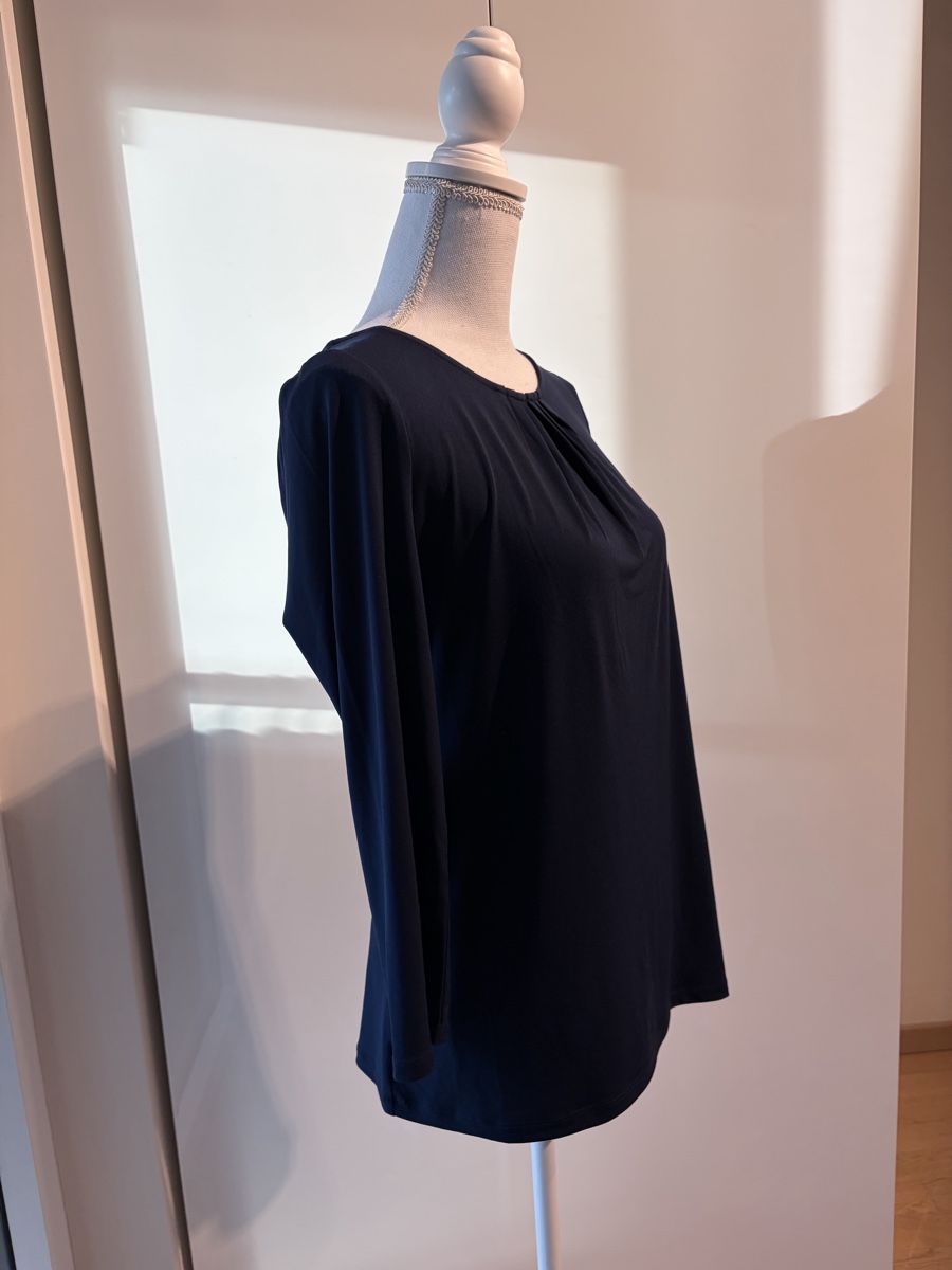 Esprit Top: Esprit Top, L, Navy Blue, Long Sleeve - Great Condition – Usato da Nyon venduto da Deb_D39 1