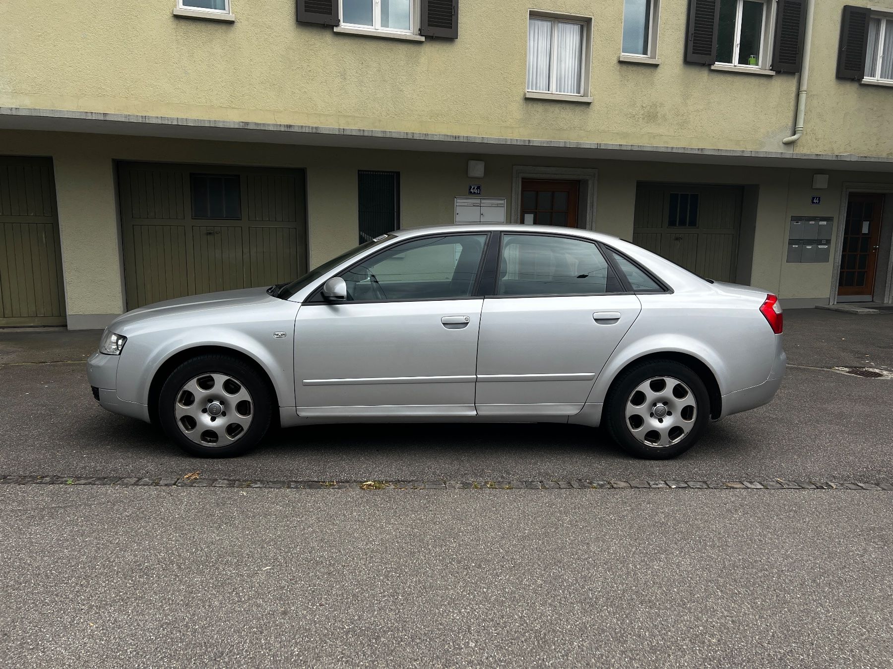 Audi Autos: Audi A4 B6 – Gebraucht aus Winterthur von  5
