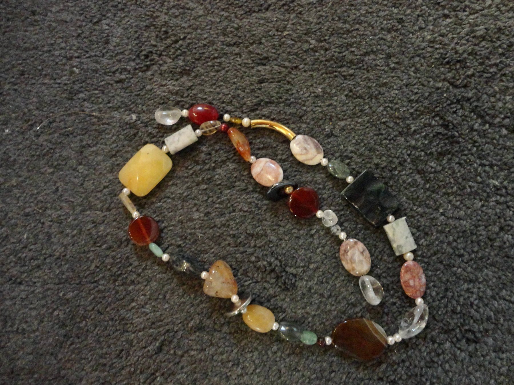 Tutte le decorazioni: Girlande mit Edel und Kunststeinen. – Nuovo (secondo la descrizione) da Biberist venduto da tl-schmuck