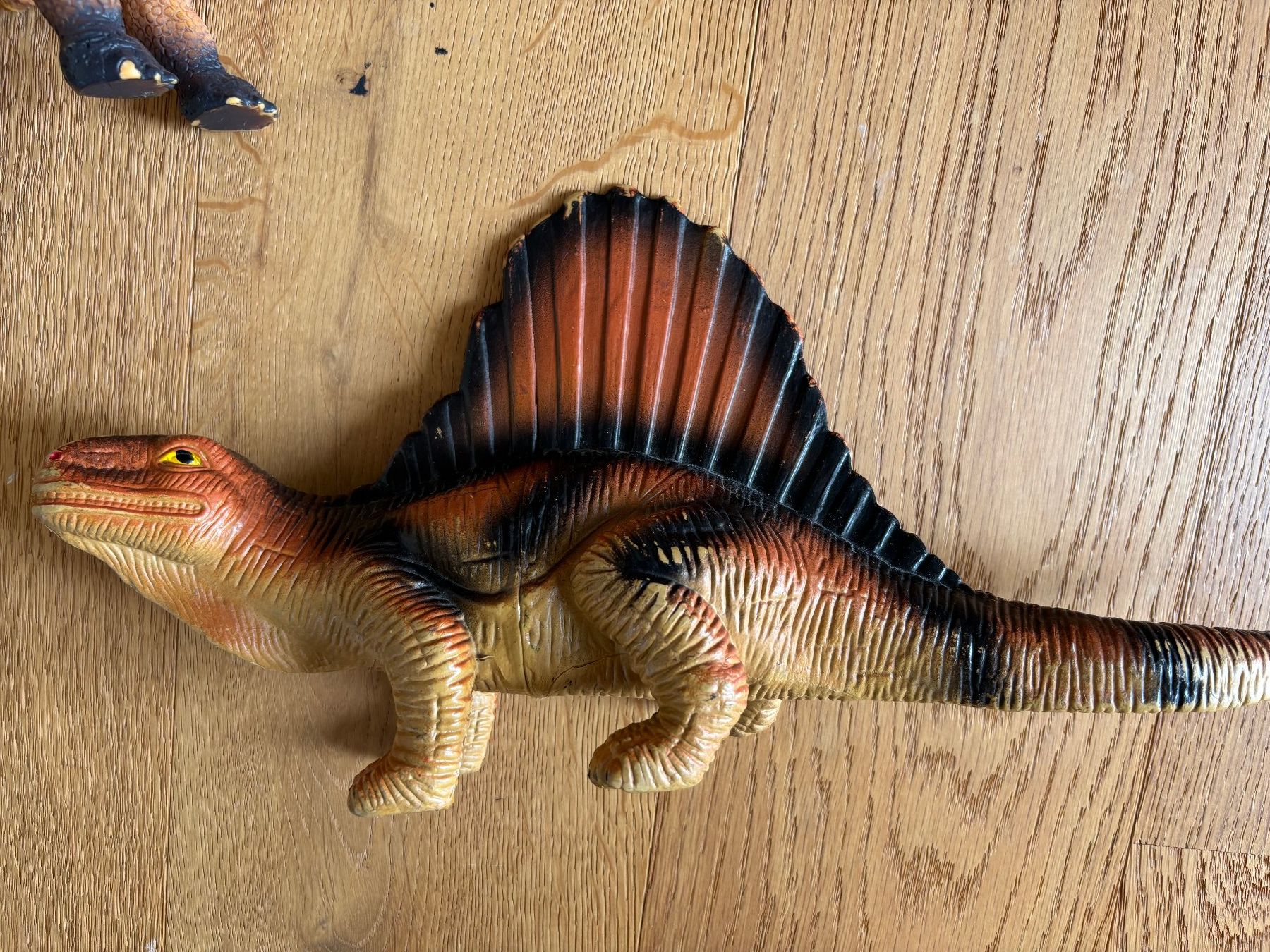 Giocattoli: 2 Dinosaurier Figuren, Grösse 23 und 33 cm – Usato da Rain venduto da ali_t2vz 2