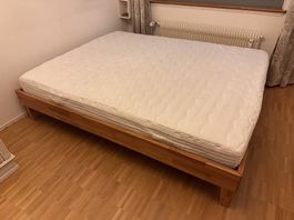 Möbel Pfister Holzbett (160x200) mit Lattenrost und Matratze