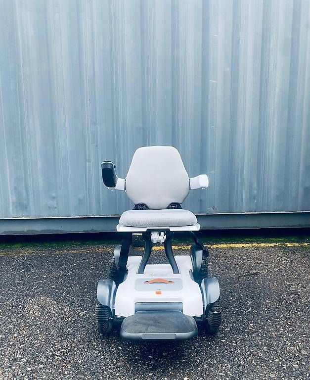 Sedie a rotelle:  Rollstuhl elektrisch mit app – Usato da Reinach BL venduto da pan_pjc6