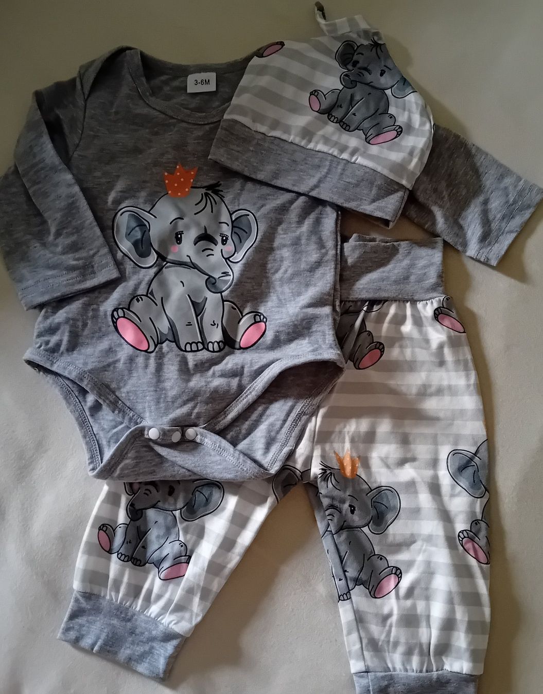 Lotti & Set di vestiti: 3-6 Monat Baby Kombi Elefant – Nuovo (secondo la descrizione) da Astano venduto da mclotto