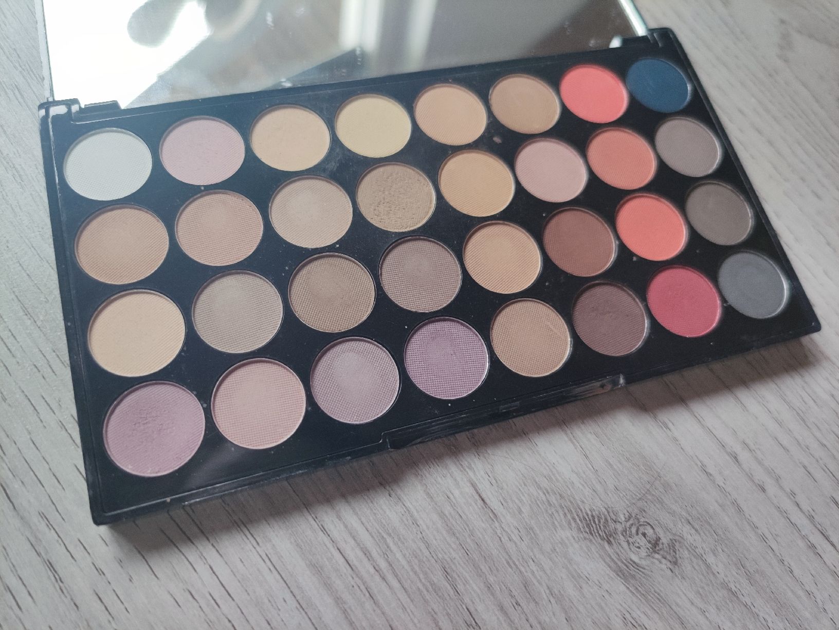 Make-up: Make-up Revolution Lidschattenpalette – Nuovo (secondo la descrizione) da Nottwil venduto da sukkus.ch 2