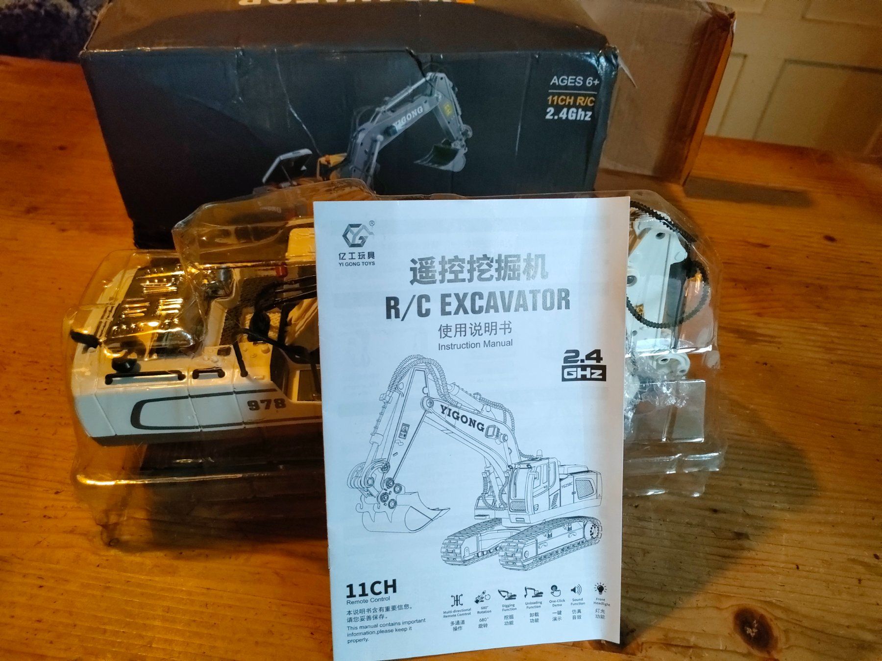 Modellismo RC: Ferngesteuerter Bagger  Neu – Nuovo e nell'imballaggio originale da Romanshorn venduto da Kattamaran 2