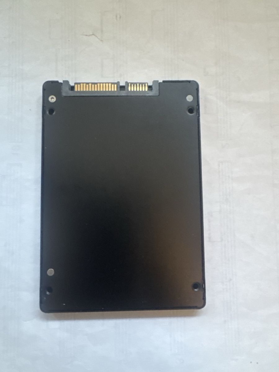 Cartes mémoire: SSD – D'occasion à Le Noirmont par mat_9dtx 1