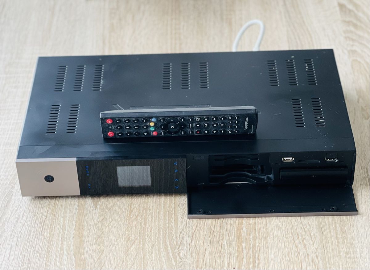 Home Cinema: Récepteur satellite Vantage – Usato da Zürich venduto da Ndzinga 1