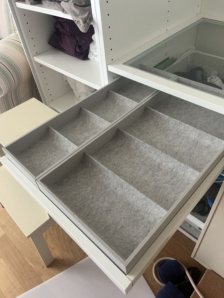 Schränke: Ikea KOMPLEMENT Ausziehboden mit Einsatz und Glas, 50x58 cm – Gebraucht aus Glattpark(Opfikon) von tah_3204