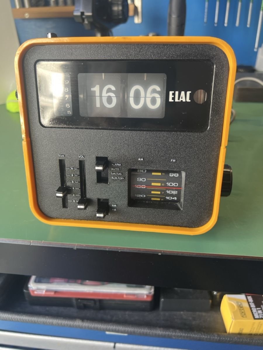 Radios: Radio  – Gebraucht aus Zürich von Pan-Europ