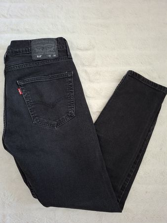 Levi's 512, taille 32/30,  pour la saison !