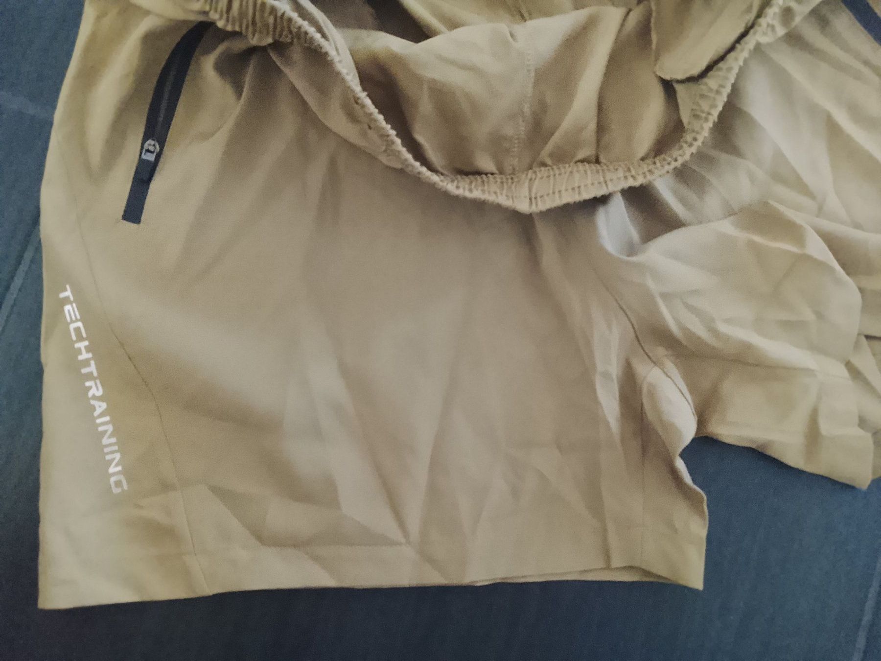 Pantaloni: Joli Short beige/brun neuf, taille S – Nuovo (secondo la descrizione) da Chavornay venduto da didou2009 3