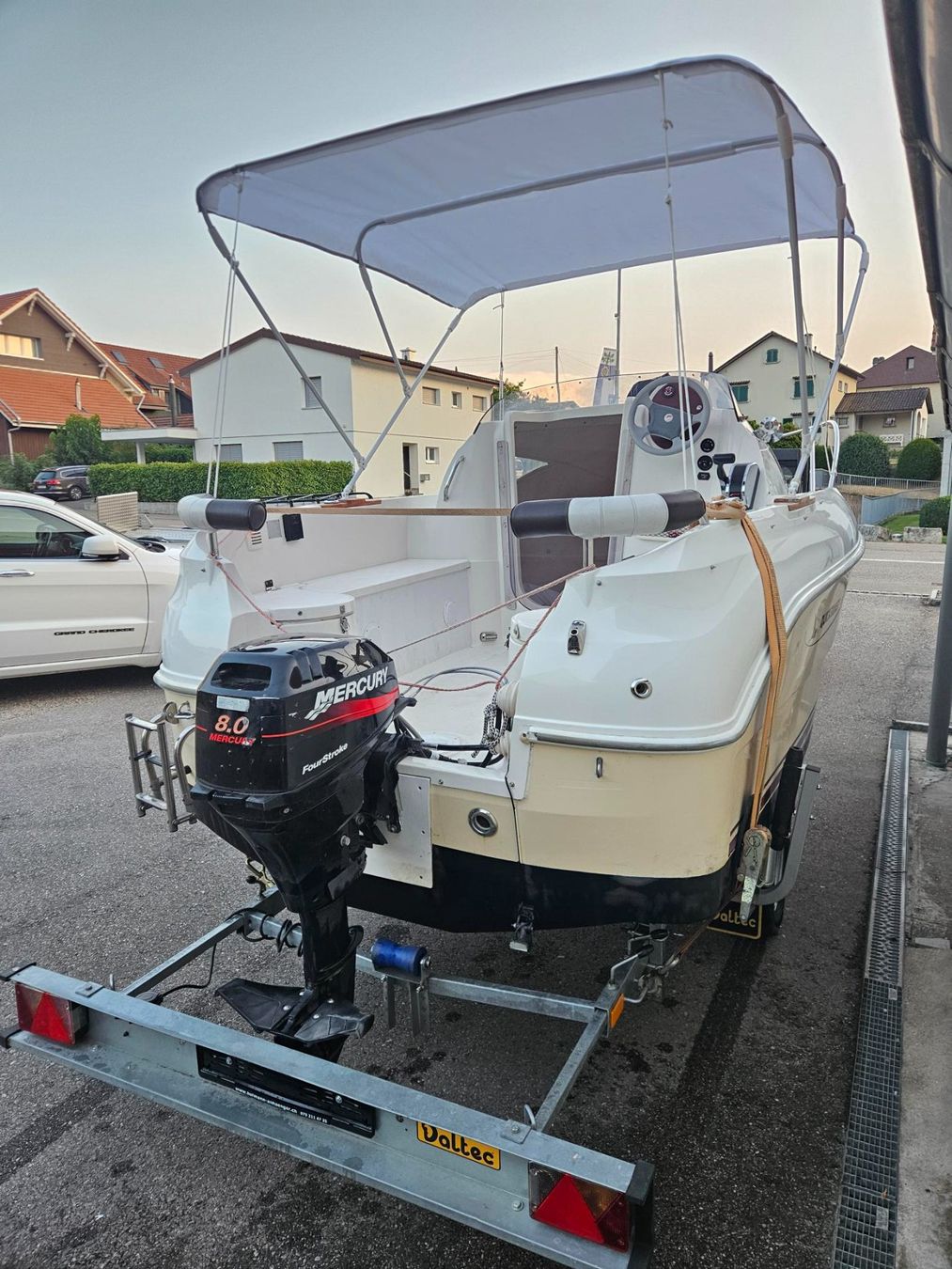 Quicksilver Bateaux: Motorboot Quicksilver cabin 460 / 8 PS – D'occasion à Gunzgen par HofmannAnhaenger 8
