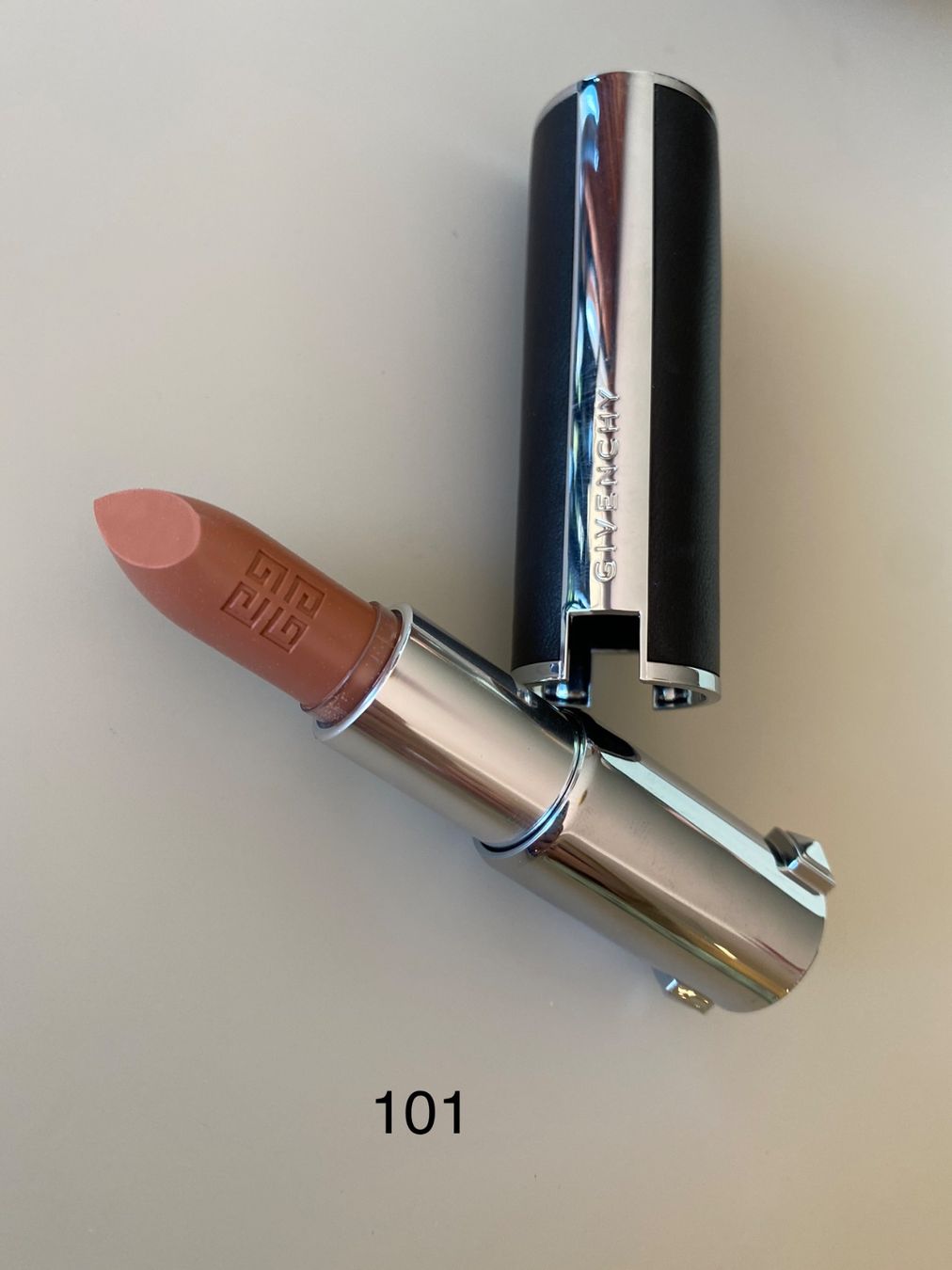 Givenchy Make-up: Rouge à lèvres Givenchy – Nuovo (secondo la descrizione) da Pully venduto da Natala