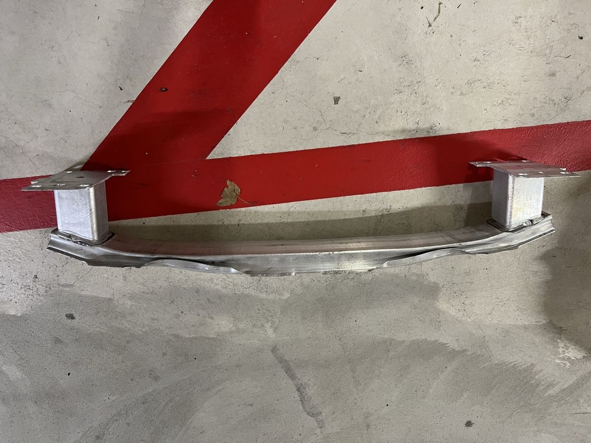 Audi Tutti pezzi di ricambio auto: Unterbaustossstange Audi RS3 – Usato da Villnachern venduto da kim_rrs6