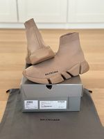 Balenciaga Speed Trainer 2.0 in beige