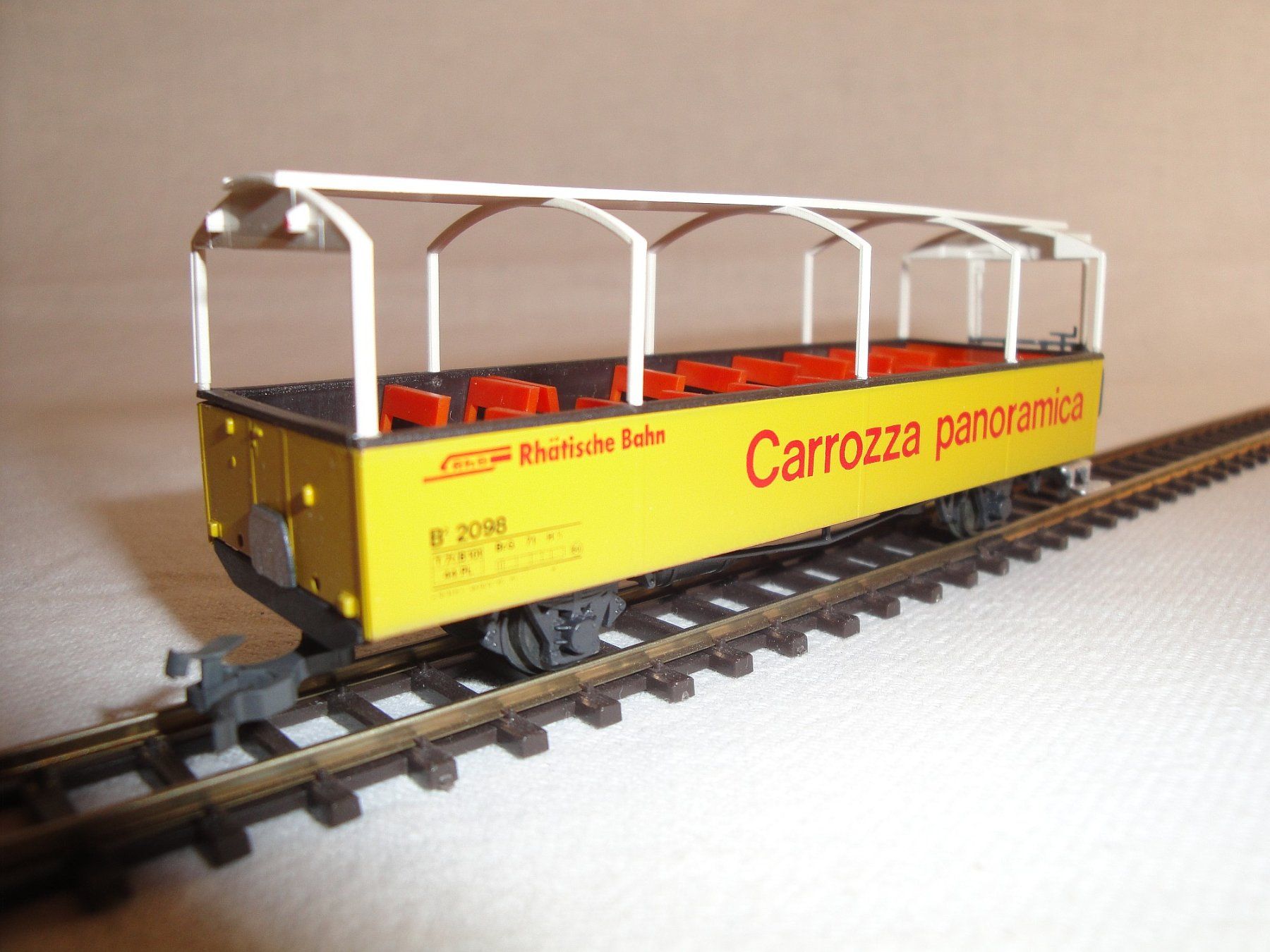 Modellini di ferrovie: D+R Modellbahn RhB-Aussichtswagen B2 2098 Berninabahn – Nuovo e nell'imballaggio originale da Wolfwil venduto da heinzs3575 2