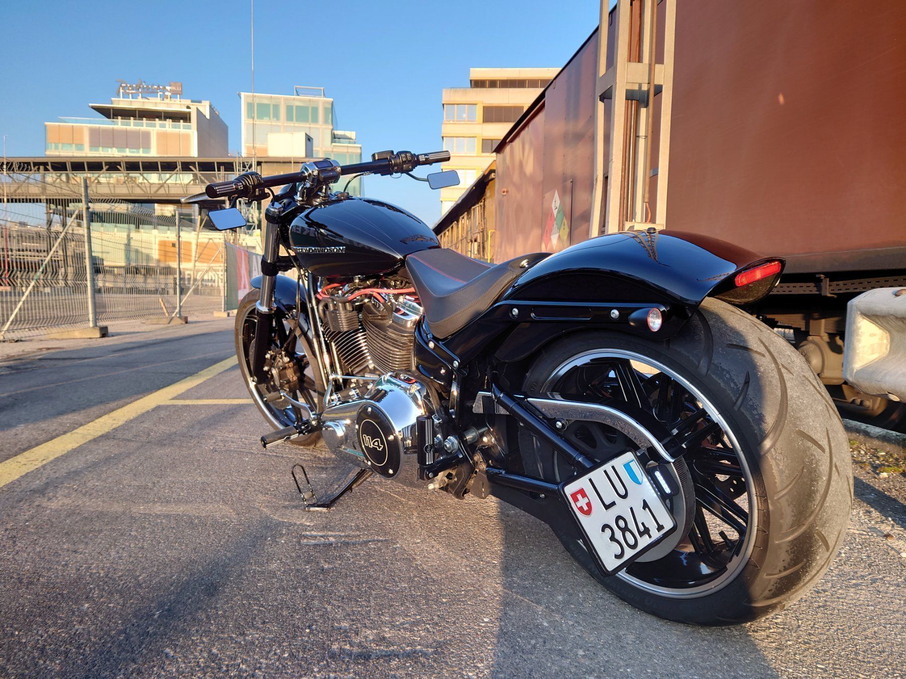 Harley-Davidson Chopper: Harley Davidson Breakout FXBRS – Usato da LUZERN venduto da acc_8v97 2