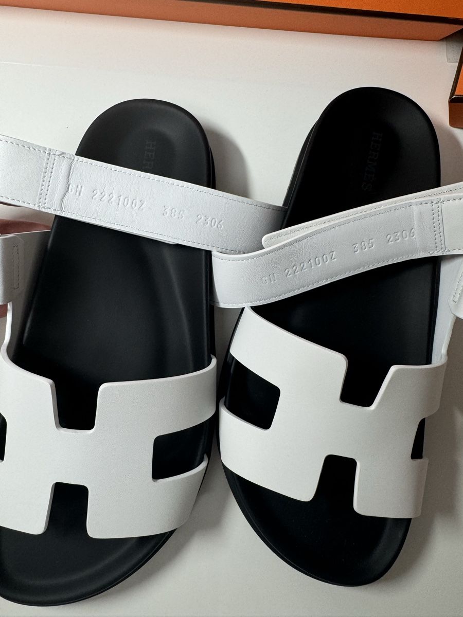 Hermès Scarpe da donna: Hermès Chypre Sandals Size 38.5 White Leather – Nuovo e nell'imballaggio originale da Genève venduto da Lux_trend26 3