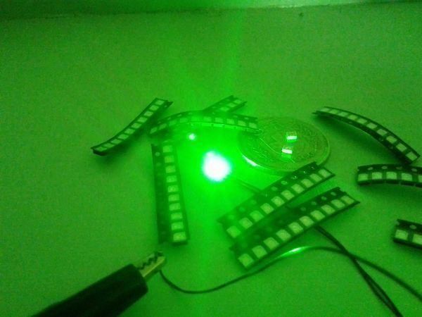 Componenti elettronici: LED-SMD 3528 grün 20Stk + Wid. – Nuovo (secondo la descrizione) da Luzern venduto da Salefactory 1