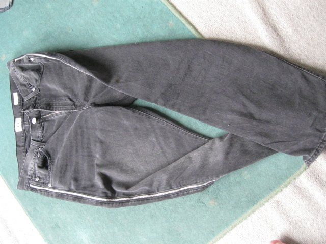 C&A Jeans: C&A RELAXED JEANS!! – Nuovo (secondo la descrizione) da Zürich venduto da Rwinnie