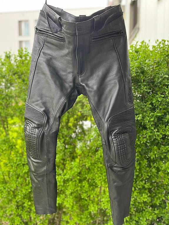 Pantaloni: Motorrad Lederhosen – Usato da Siebnen venduto da pet_z9cr