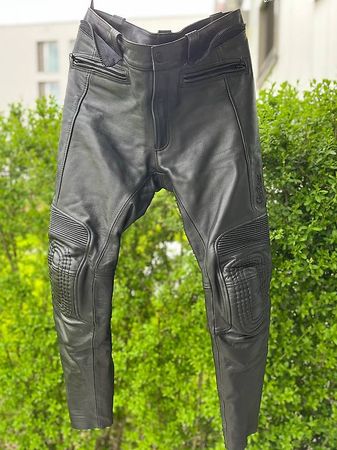 Motorrad Lederhosen
