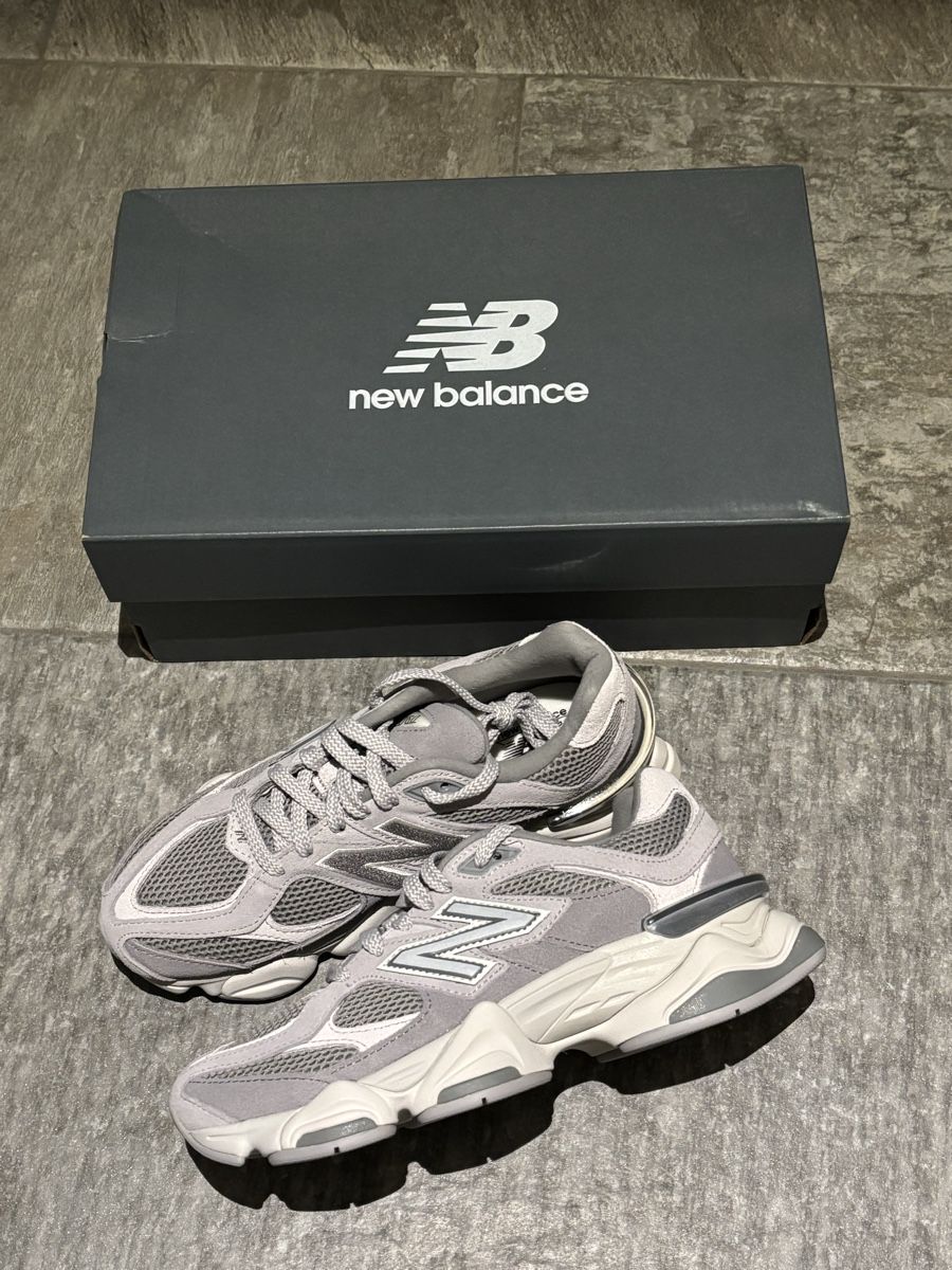 New Balance Scarpe da uomo: New Balance 9060 Grau Gr.38 – Nuovo e nell'imballaggio originale da Weiningen ZH venduto da GriederRemarket