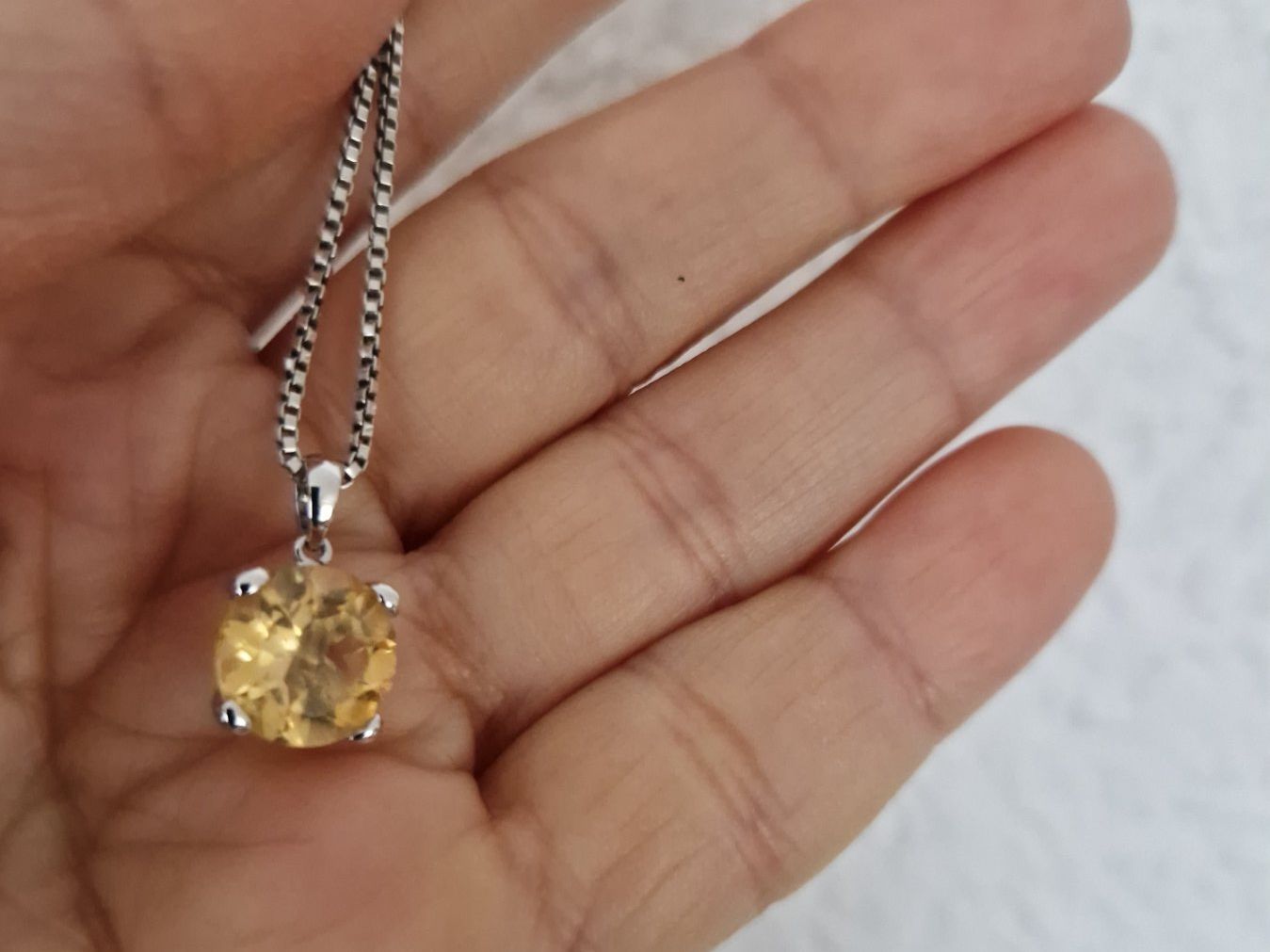 Christ Anhänger: 18K Weissgold Anhänger mit Citrin – Neu (gemäss Beschreibung) aus Grenchen von Elenka 2