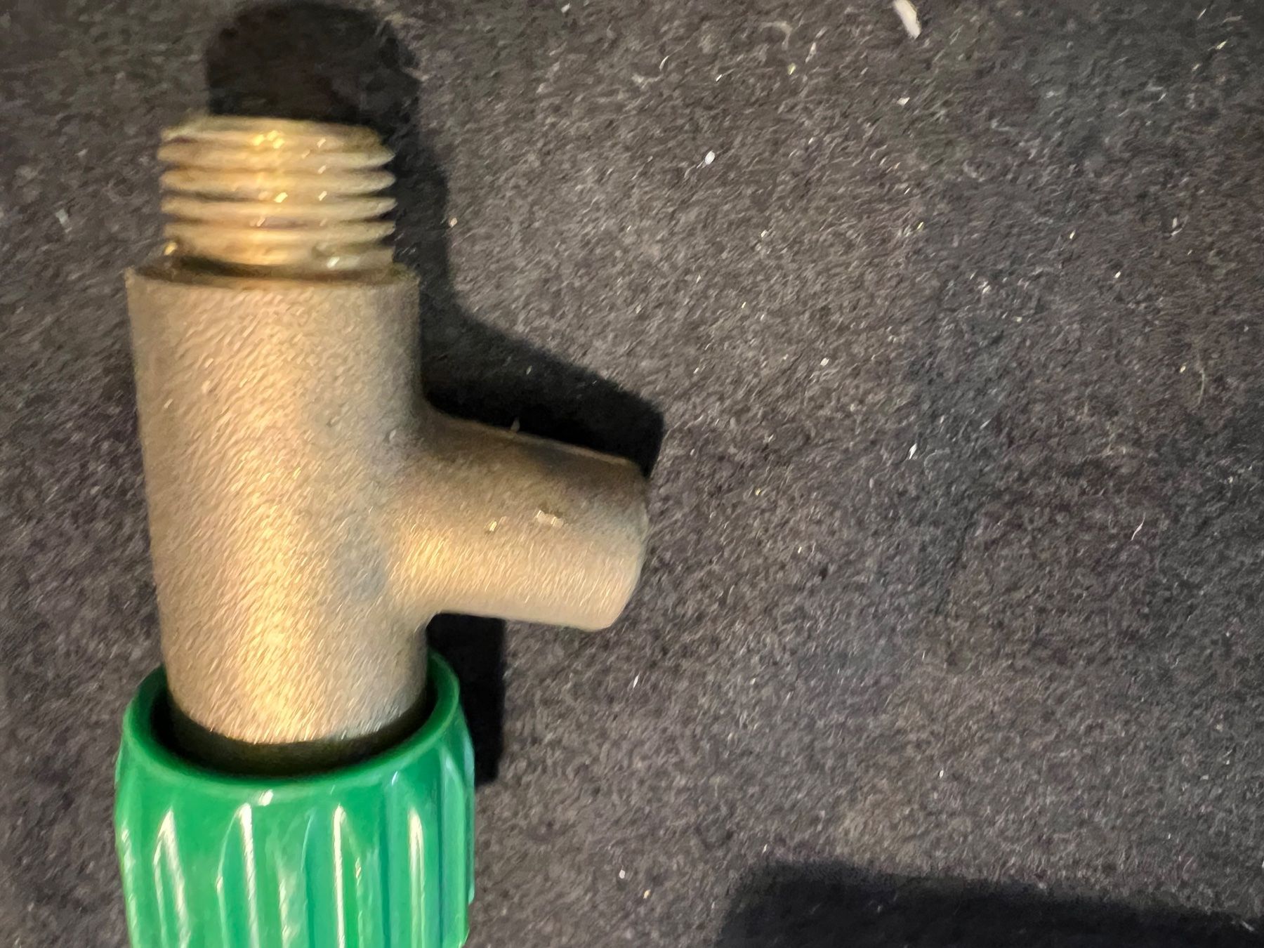 Rubinetteria: Entleerhahnen 1/4“ – Nuovo e nell'imballaggio originale da Niederrohrdorf venduto da ledergerber 2