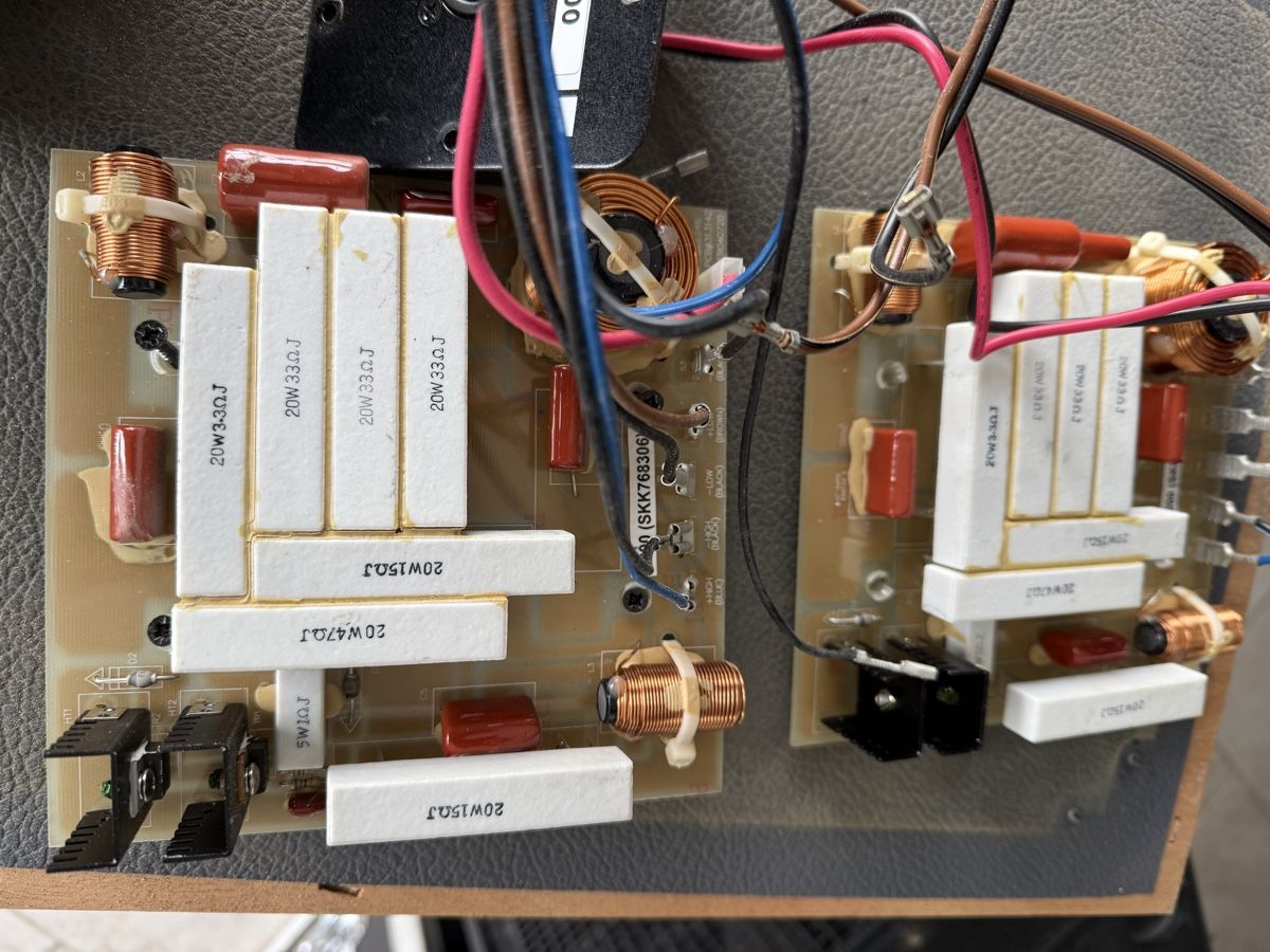 Casse acustiche: Frequenzweiche 2 Weg 2 Stk. – Usato da Nebikon venduto da Electrovoice10 1