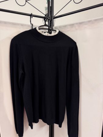 Schwarzer Pullover mit Spitze, La petite Etoile M