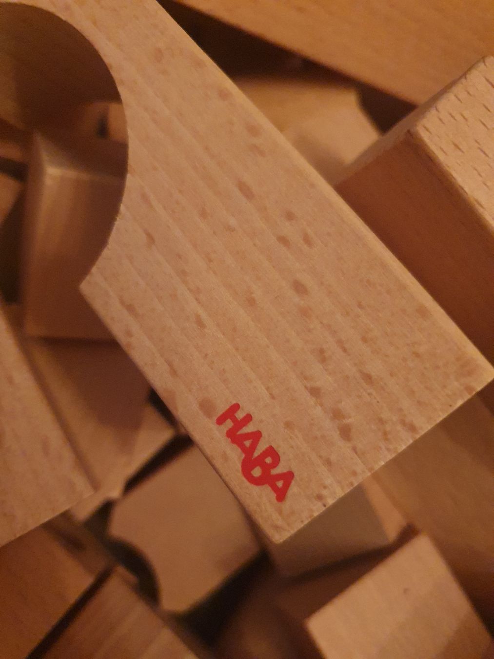 Haba Spielzeuge: HABA Kugelbahn Holzbausteine Murmeln klein – Gebraucht aus Zürich von Sebbe 5