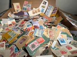Grosser Karton Briefmarken zum Ablösen Schweiz