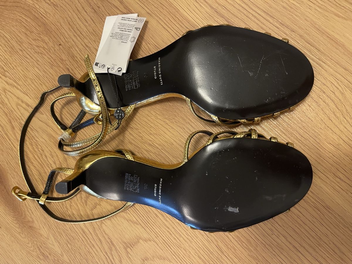 Massimo Dutti Chaussures femmes: Massimo Dutti Gold Heels, Size 36 – Neuf (Voir description) à Birmensdorf ZH par nik_scz9 2