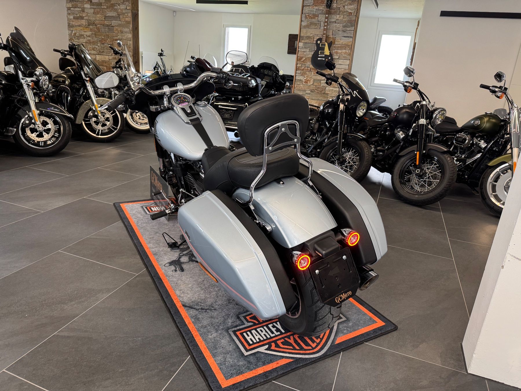 Harley-Davidson Chopper: Harley Davidson Softail Sport Glide 107 LEASING POSSIBLE – Usato da Echallens venduto da HD90 7