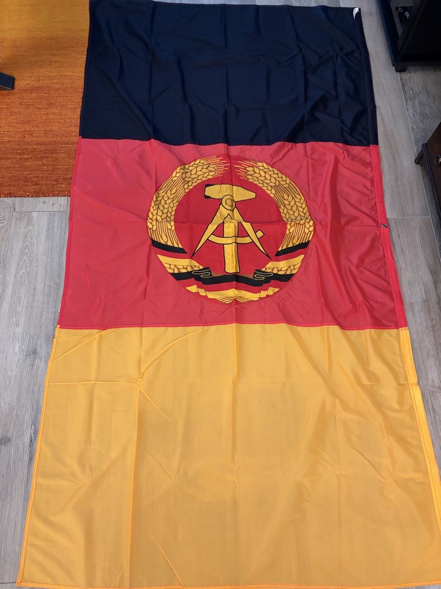 Bandiere: Bannière Est-Allemande / DDR – Usato da Gland venduto da Pyar0211