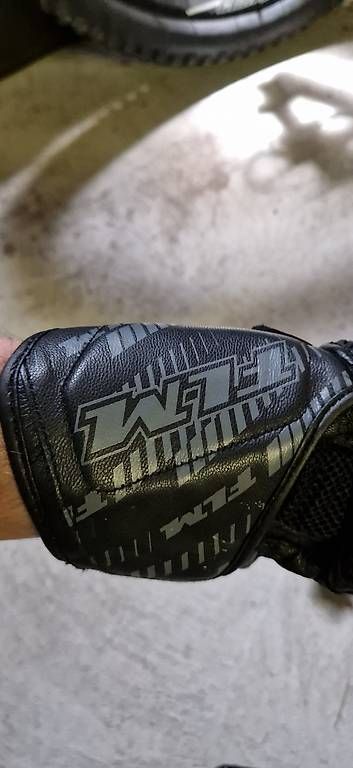 Handschuhe & Handstulpen: Motoradhandschuhe flm – Gebraucht aus Aeschau von Marc311994 4