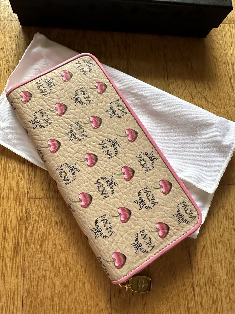 Mcm Portamonete: MCM Wallet Neu selten  – Nuovo (secondo la descrizione) da Bern venduto da Ruhrallee 1