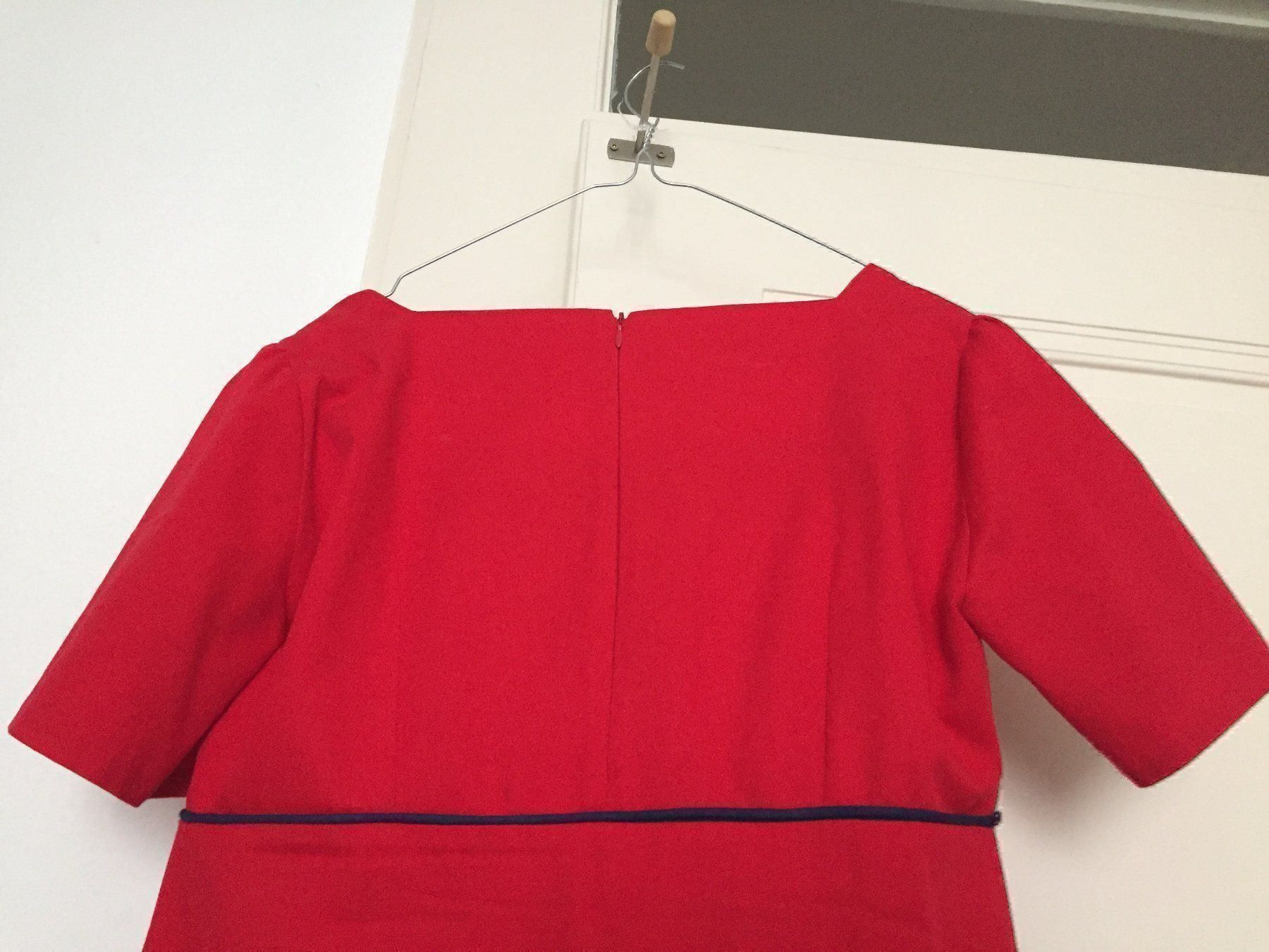 Kleider: Robe confectionnée à la main – Gebraucht aus Genève von Donnet2 4