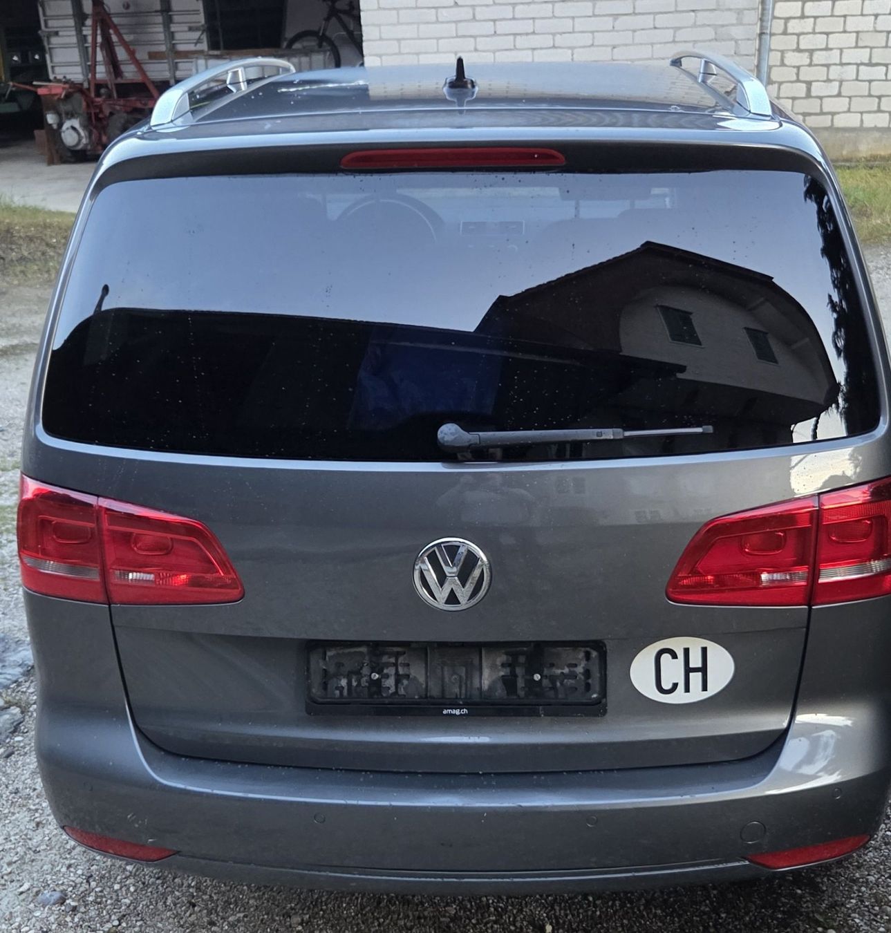 VW Automobili: VW Touran 2.0 TDI BMT – Usato da Kriens venduto da Eltintosol 2