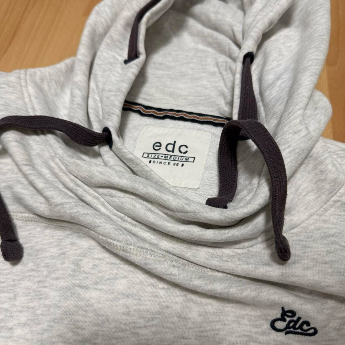 Maglioni & Felpe: Stylish EDC Hoodie – Usato da Basel venduto da 1moonstar 3