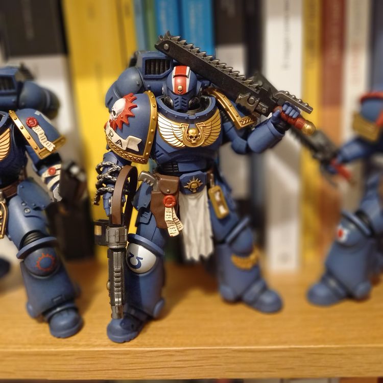 Figurines: Joytoy Warhammer 40K Ultramarines Space Marines II Sammlung – Neuf (Voir description) à Montagnola par mecha_gundam 1