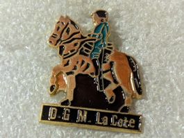 Ansteckpin 104: D.G.M. La cote